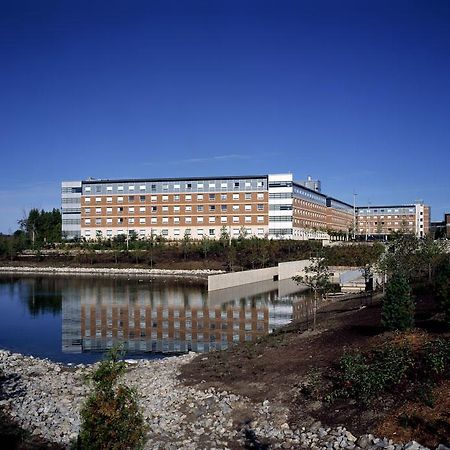 Residence & Conference Centre - Oshawa Exteriör bild